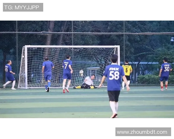 学足球明星射门技巧对男生的影响与提升效果分析