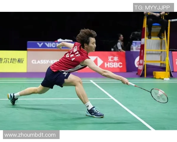 成都羽毛球队奋战邀请赛的拼搏历程与荣耀时刻回顾