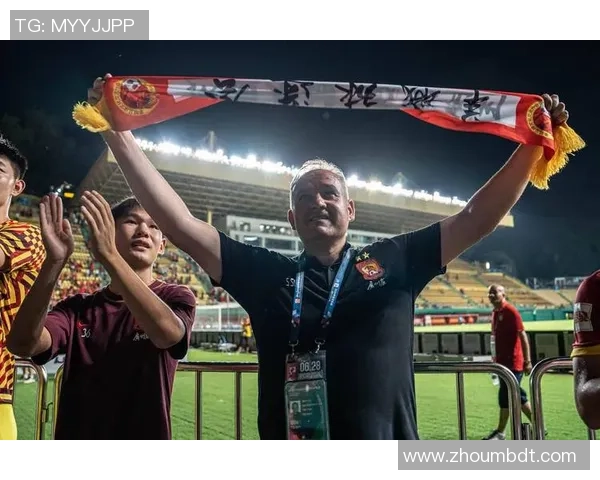 广州羽毛球队包夹战术深度解析与训练策略探讨 广州羽毛球队包夹战术深度解析与训练策略探讨