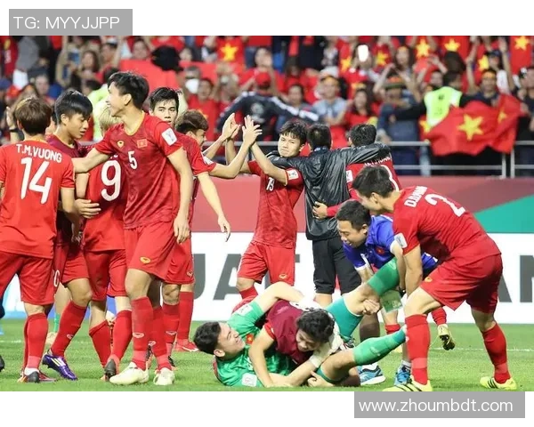 成都网球队在钻石联赛中的默契配合与战术执行分析 成都网球队在钻石联赛中的默契配合与战术执行分析